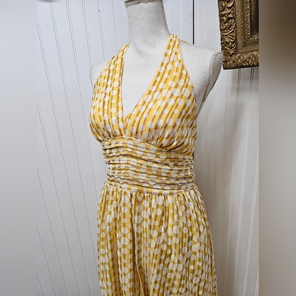 Robbie Bee Yellow and White Halter Midi Dress - Picture 2 of 4
